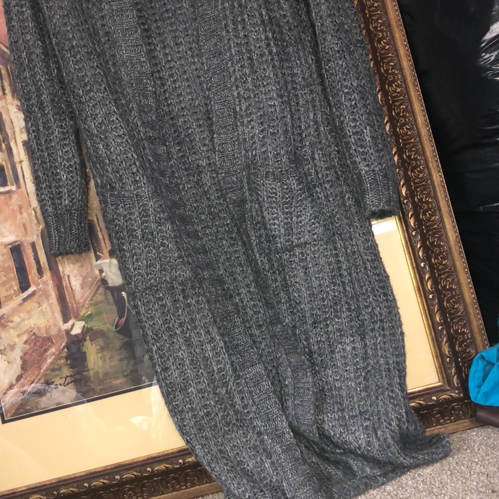 Cardigan - Picture 2 of 4